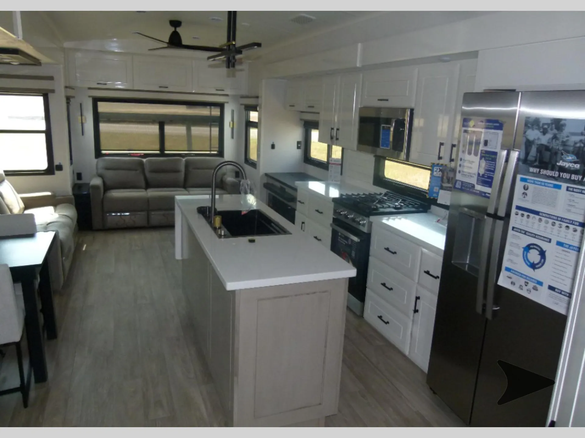 2027 Jayco Pinnacle 39FBRL - Photo 4