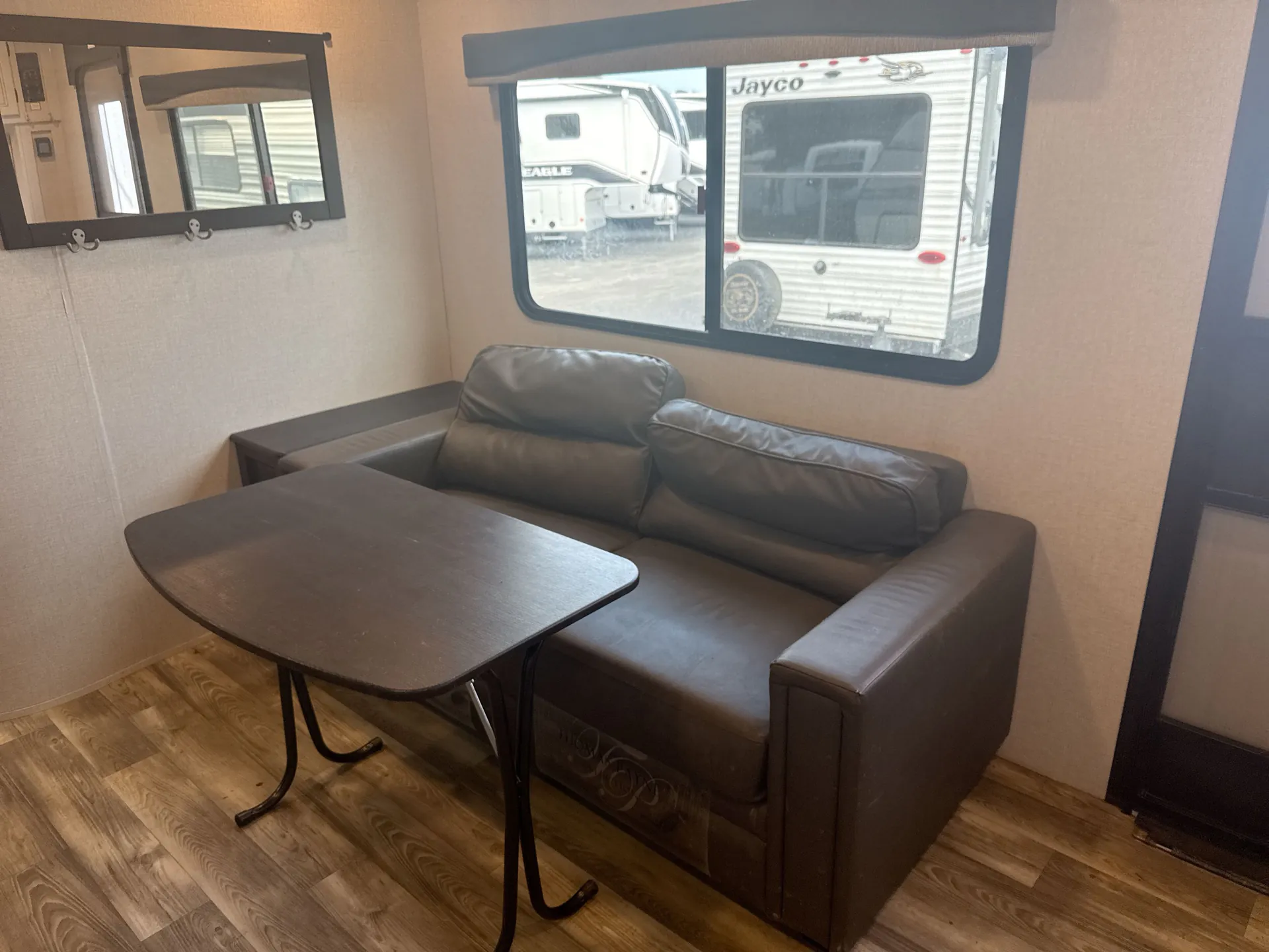 2022 Highland Ridge Range Lite 232MD — living area main