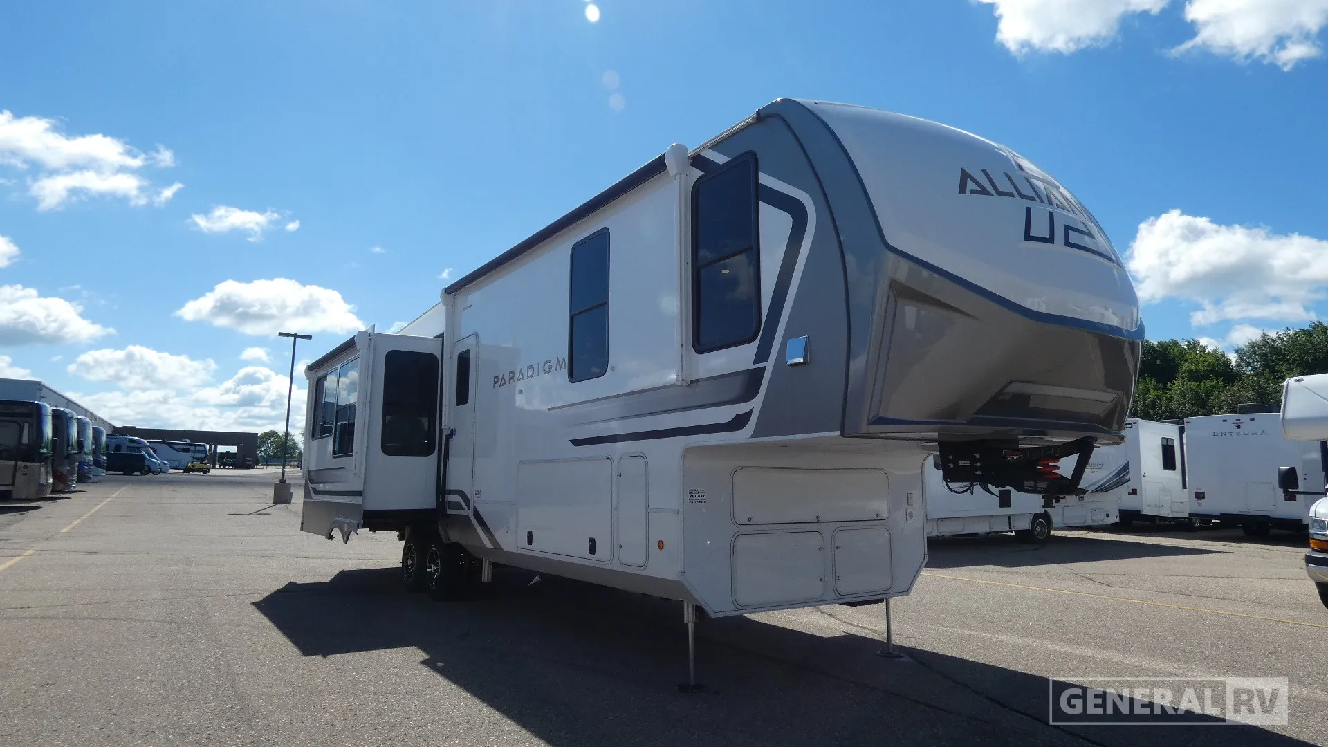 2025 Alliance RV Paradigm 340RL - Photo 2