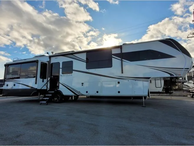 2025 Grand Design Solitude 388MBS - Photo 4