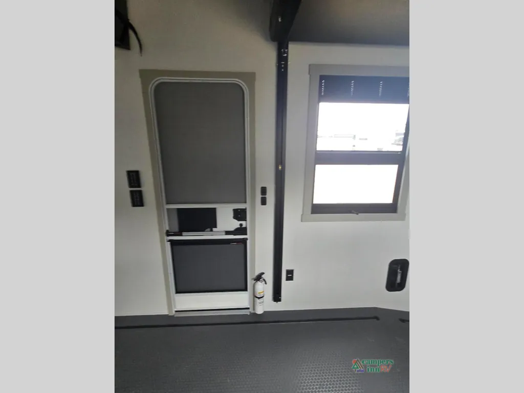 2026 Brinkley Model G 4100, Photos photo 33
