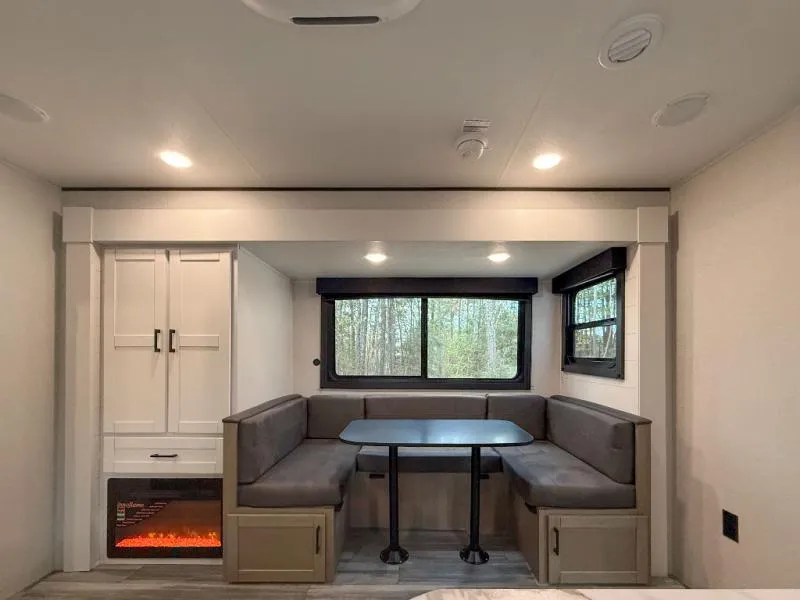 2026 Jayco Jay Flight SLX 245BHS - Photo 4