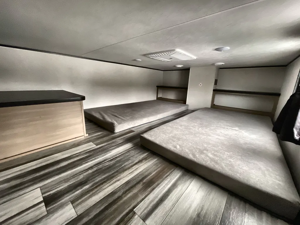 2026 Jayco Jay Flight Bungalow 404LOFT DS, Photos photo 13