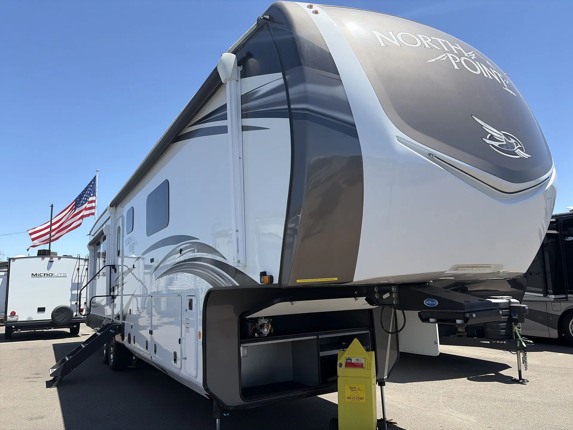 2021 Jayco North Point 387FBTS - Photo 2
