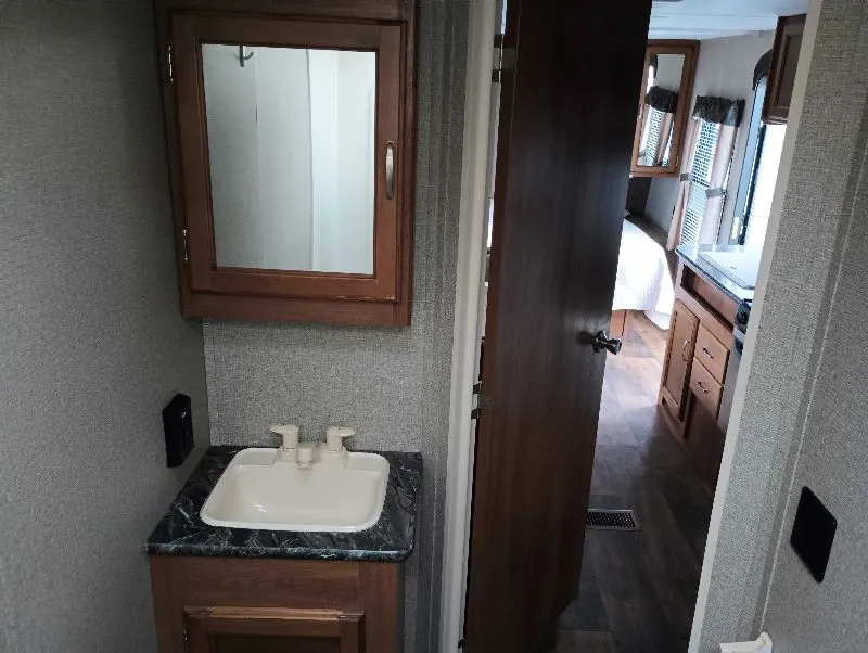 2018 Keystone Springdale 220BHWE, Photos photo 10