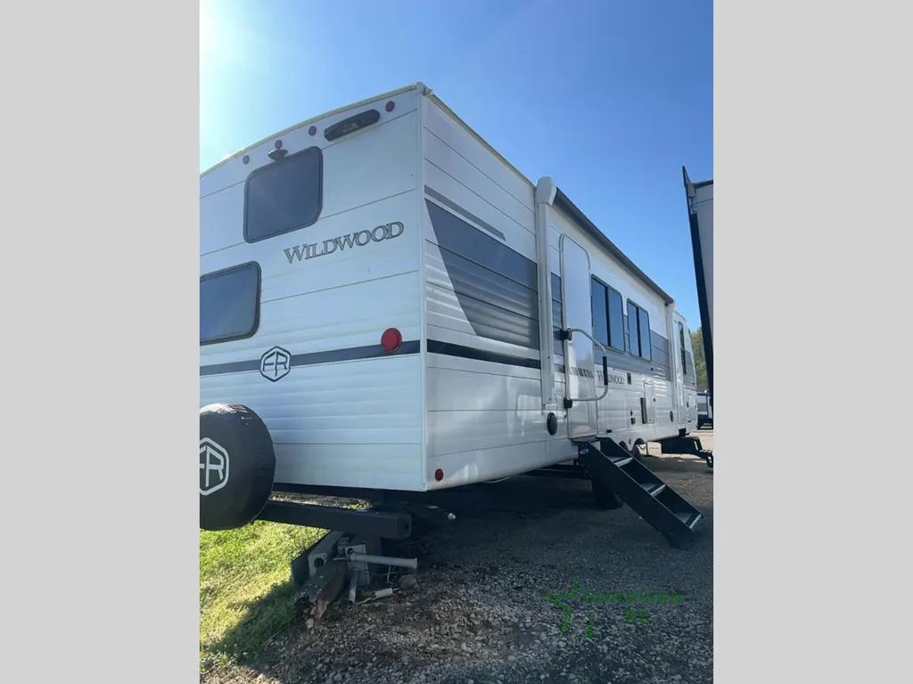 2026 Forest River Wildwood 300ICE, Photos photo 10