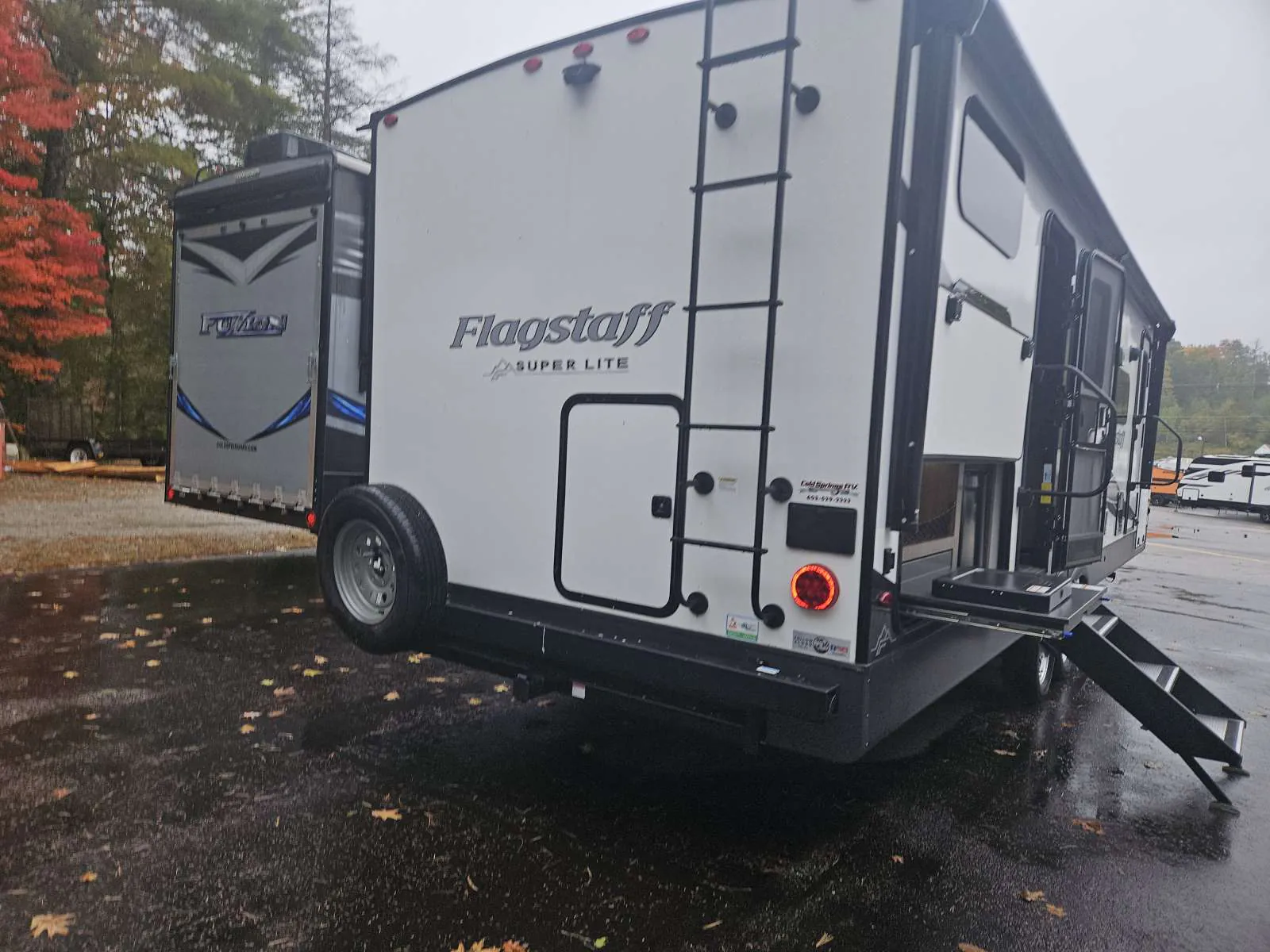 2024 Forest River Flagstaff Super Lite 27BHWS — Photo 5