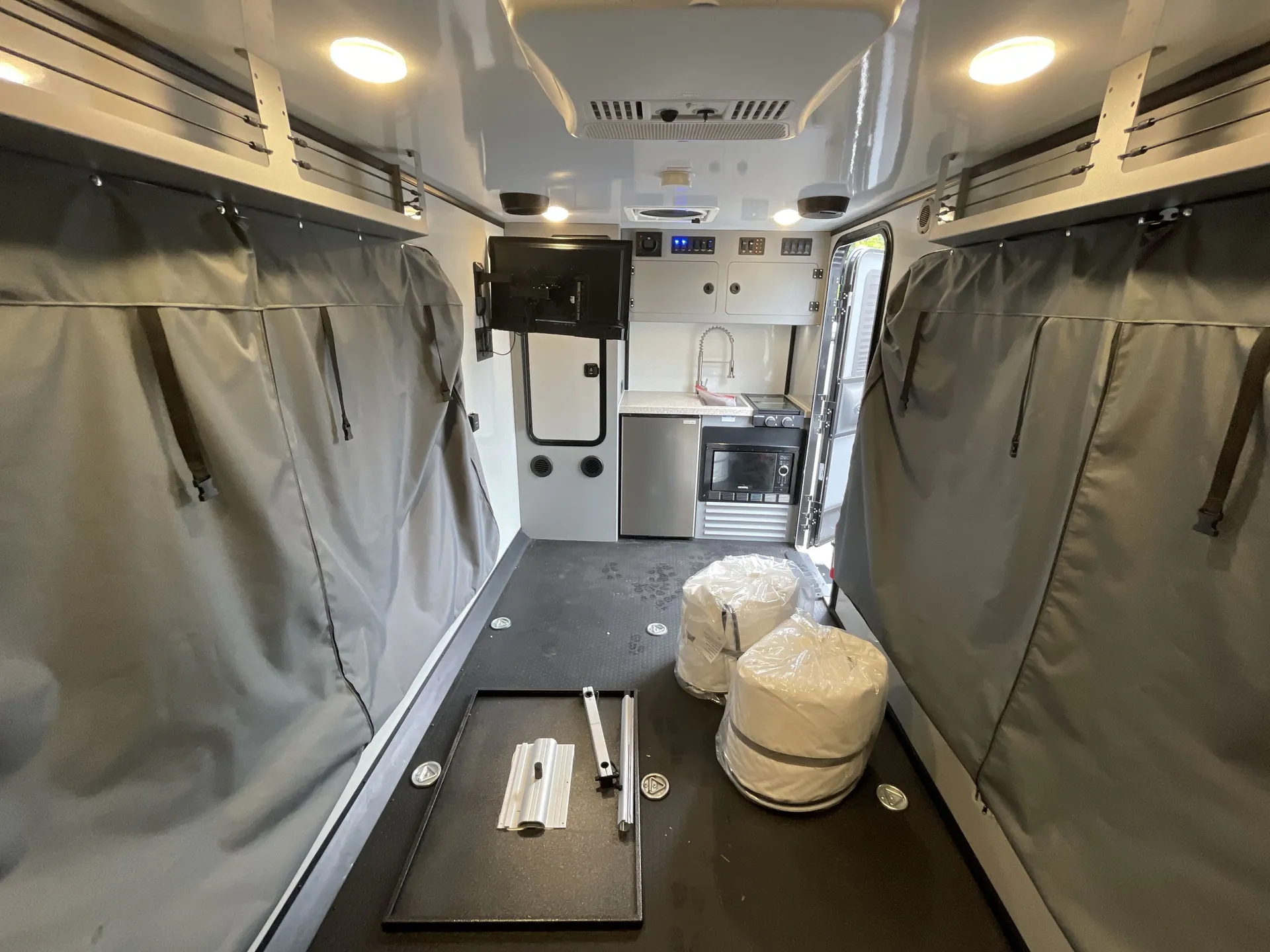 2023 Encore RV ROG 14TH — living area main