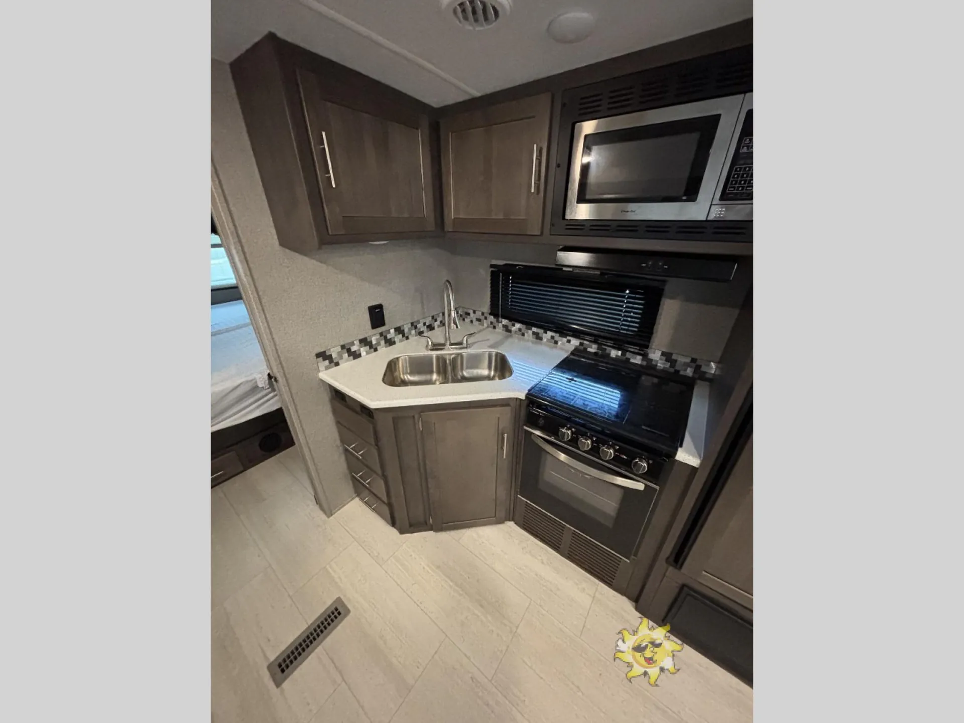 2020 Forest River Rockwood Ultra Lite 2706WS — Photo 6