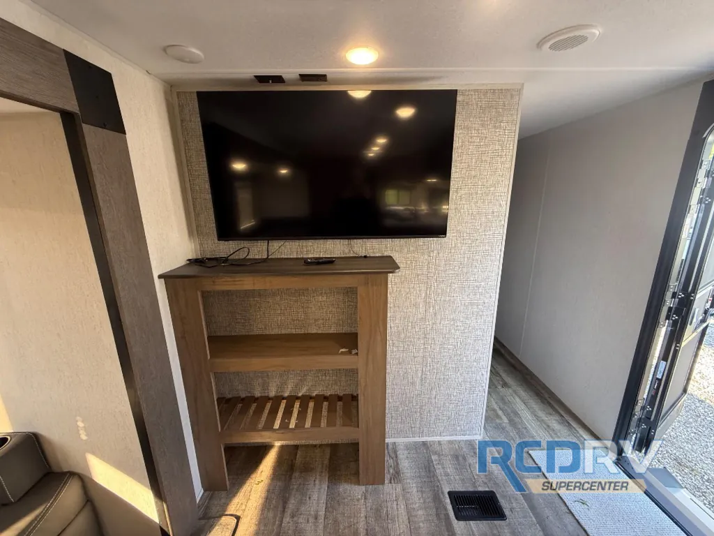 2024 Forest River Cherokee Wolf Den 272RK, Photos photo 6