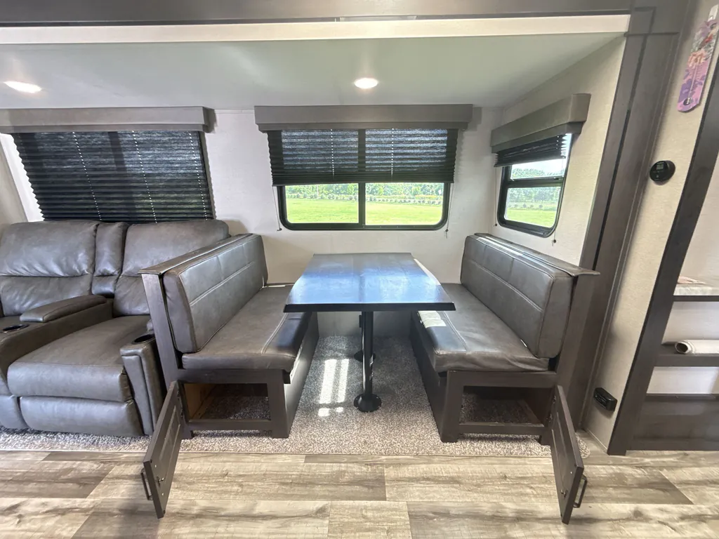 2023 Grand Design Transcend Xplor 321BH, Photos photo 23