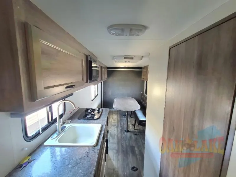 2019 Pacific Coachworks Surf Side 18MX - Photo 2