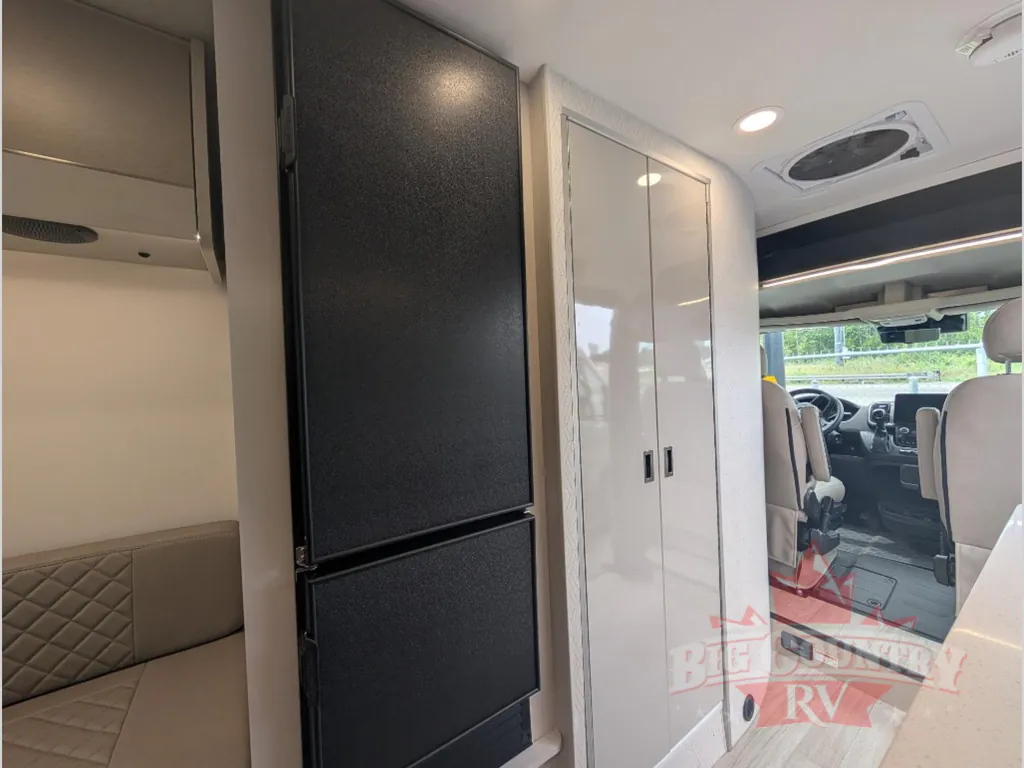 2027 Thor Motor Coach Tellaro 20Y, Photos photo 11