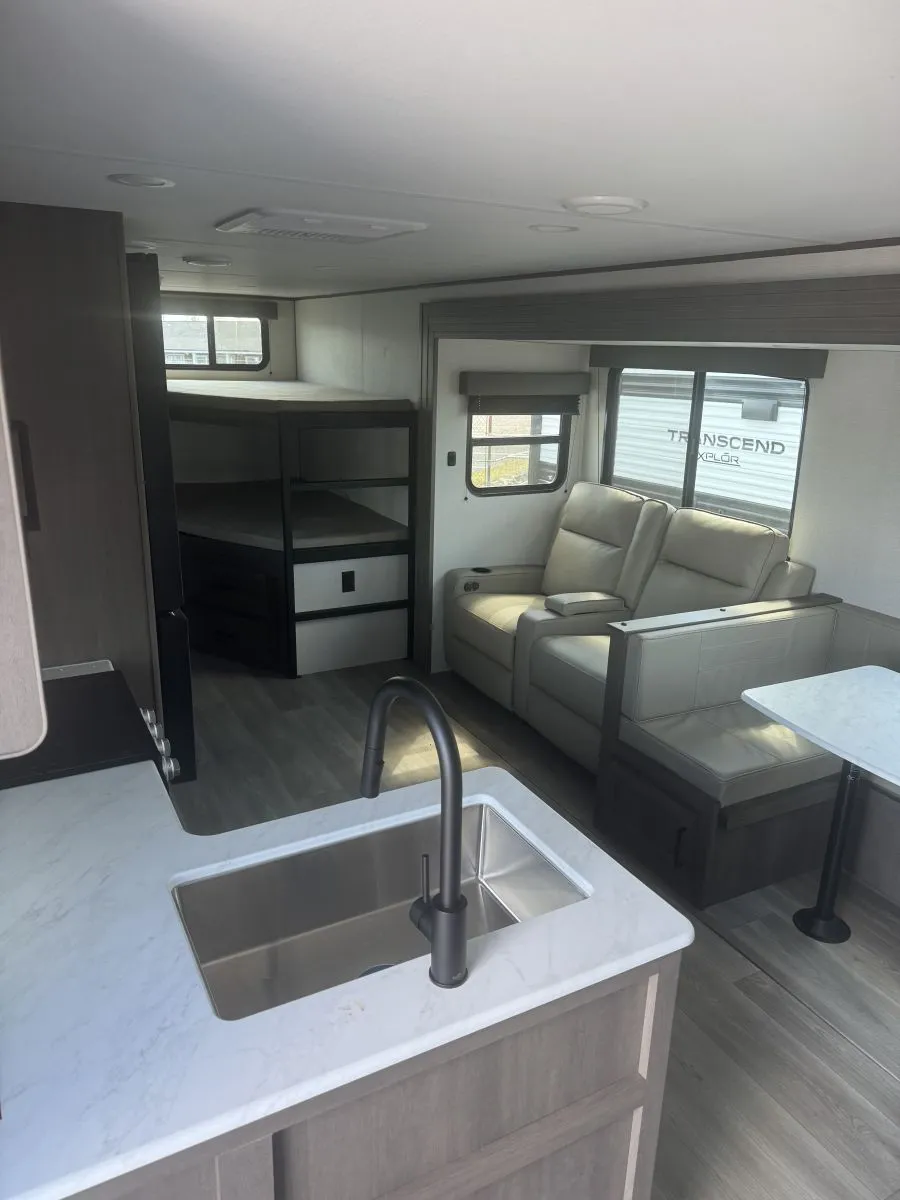 2026 Grand Design Transcend Xplor 27DBX - Photo 4