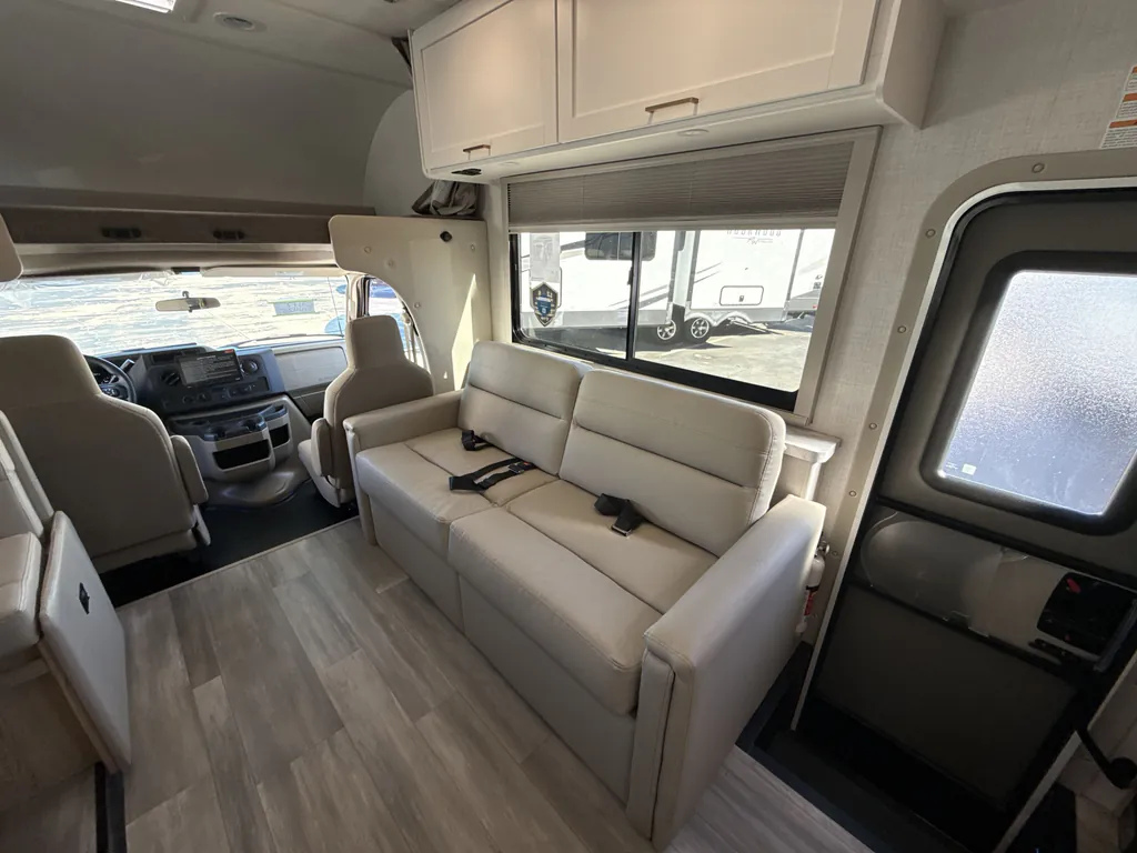 2027 Thor Motor Coach Freedom Elite 31FE, Photos photo 3
