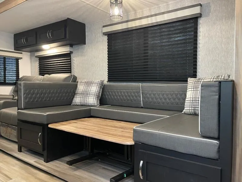 2023 Coachmen Freedom Express Ultra Lite 294BHDS - Photo 4