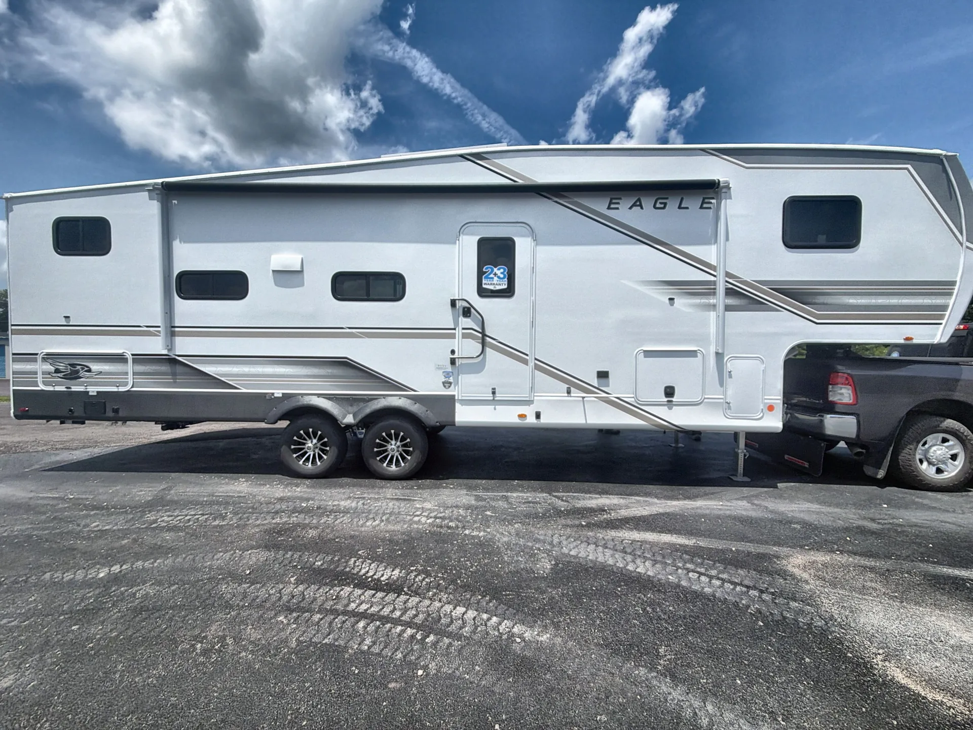 2027 Jayco Eagle SLE 28BHU - Photo 2