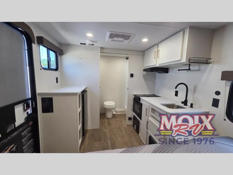 2027 Grand Design TRANSCEND LITE 121RBL - Photo 2