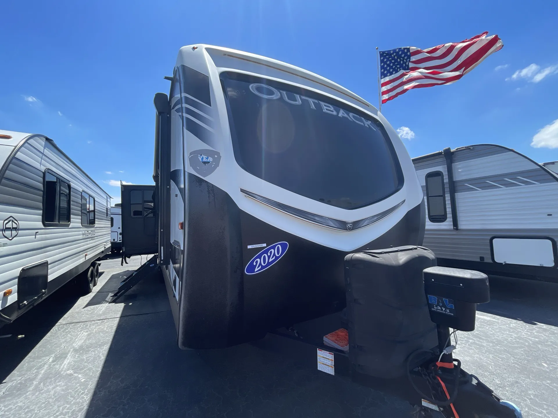 2020 Keystone Outback 330RL - Photo 2