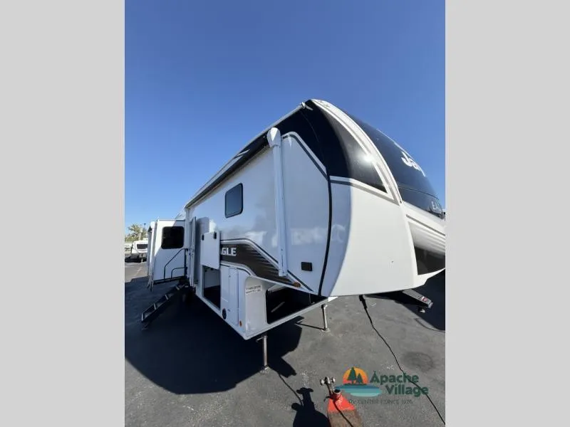 2026 Jayco Eagle 365UKTS - Photo 2