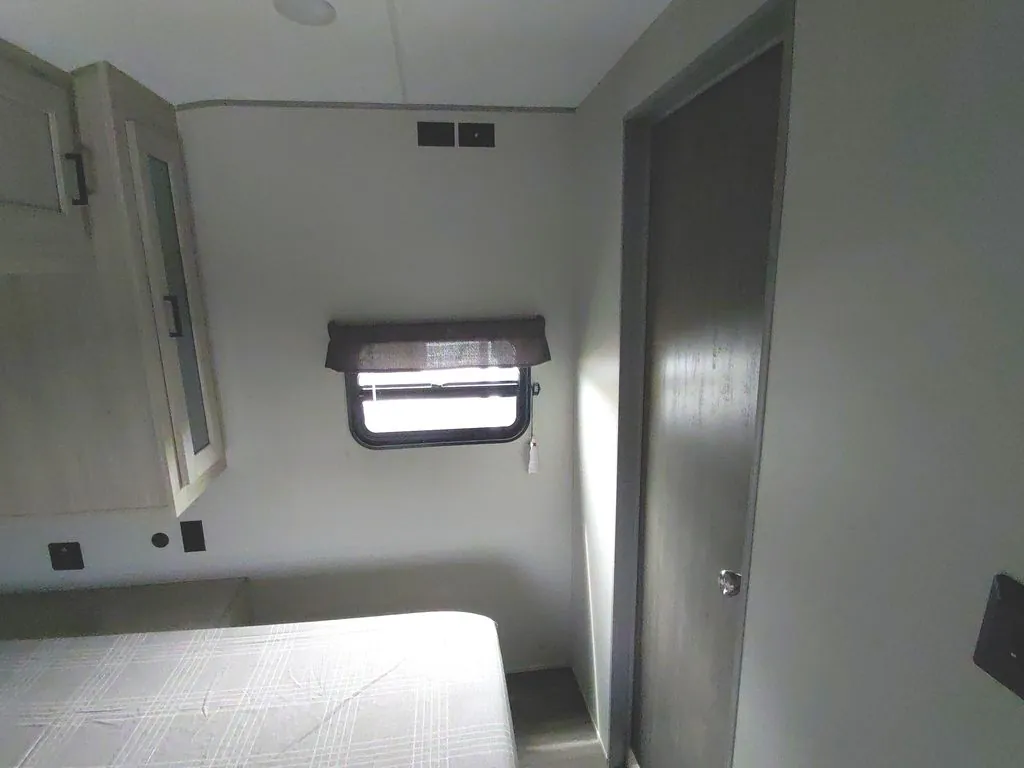 2026 Forest River Aurora 29TQS — Photo 5