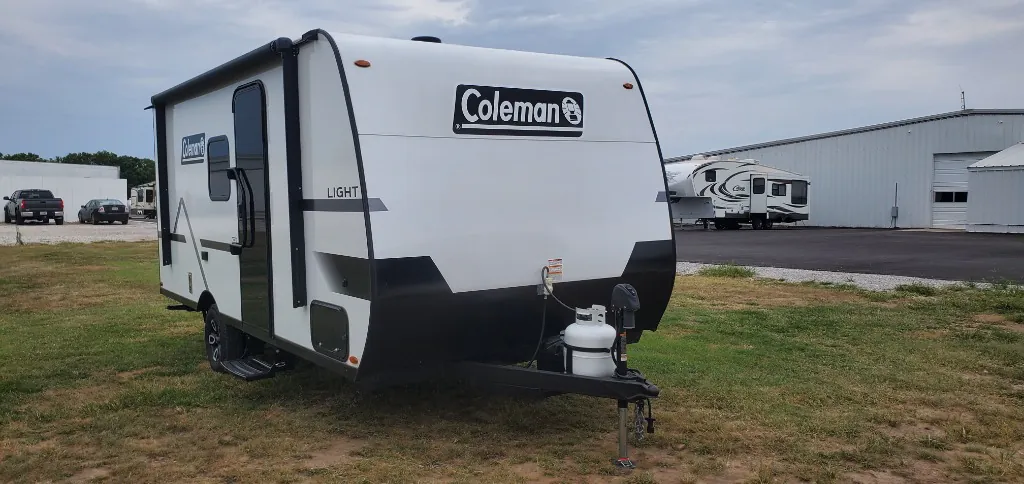 2025 Keystone Coleman Light 17BX - Photo 2