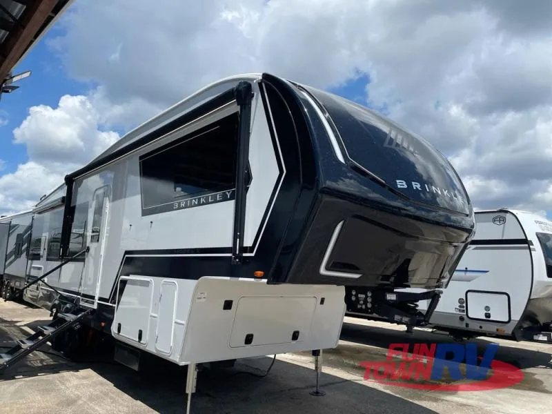 2026 Brinkley Model Z 2810 - Photo 2