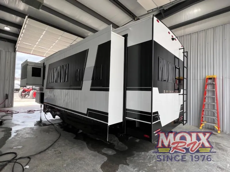 2026 Brinkley Model Z New    3200 - Photo 4