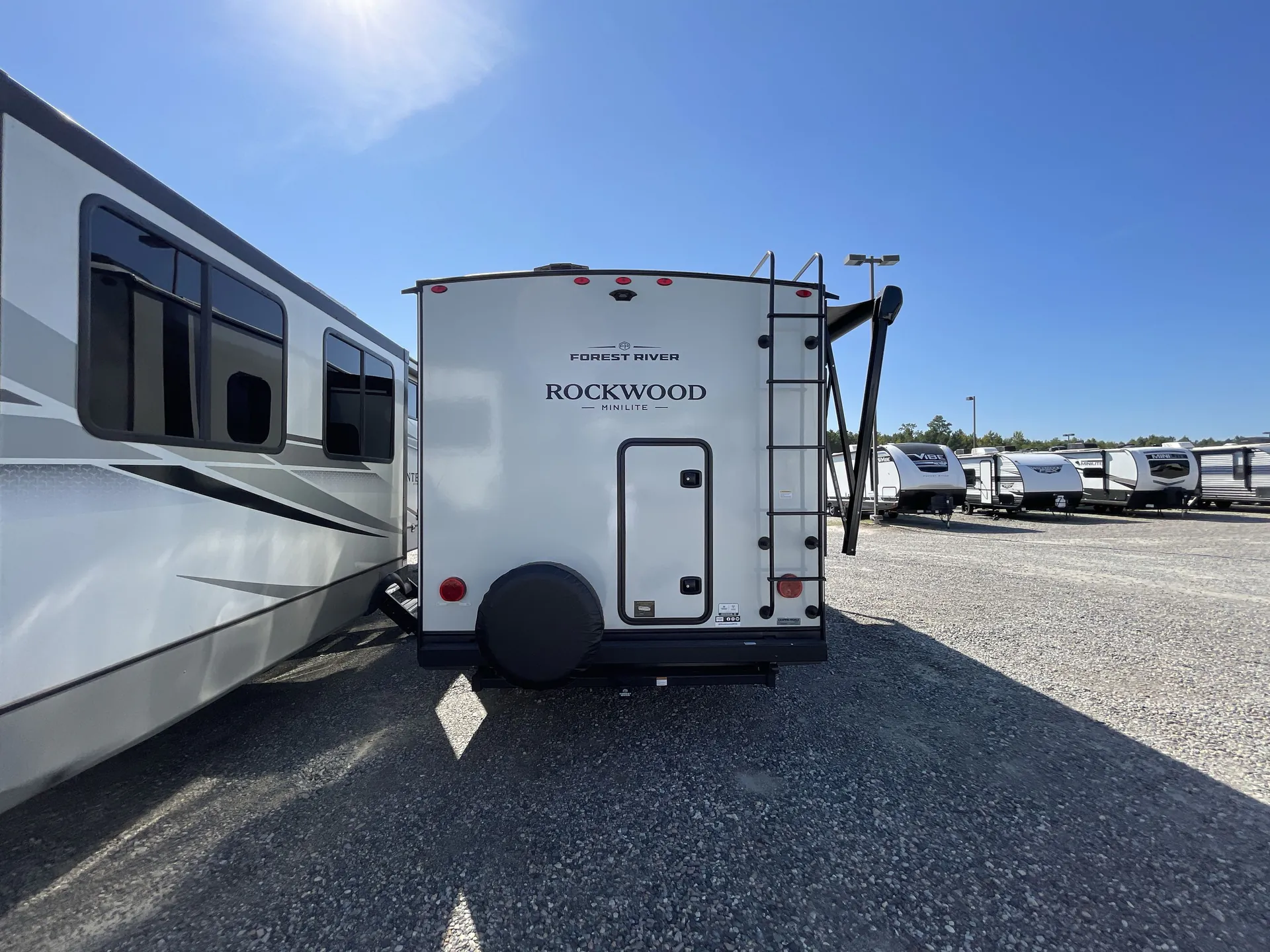 2027 Forest River Rockwood Mini Lite 2509S — backside