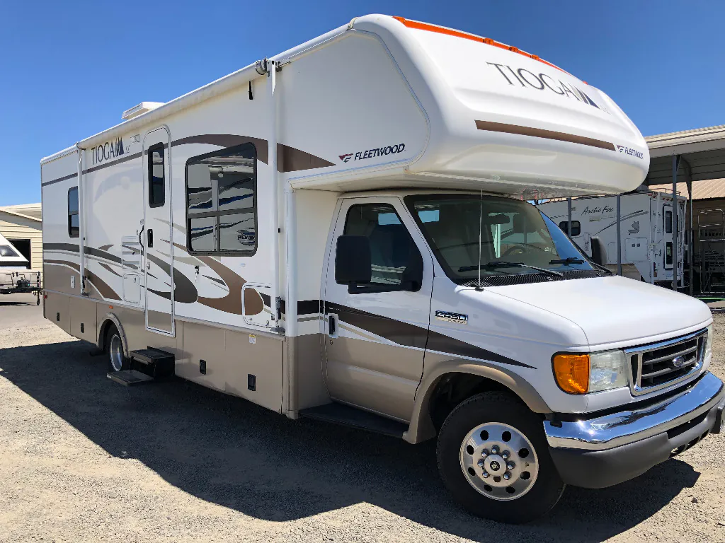 2006 Fleetwood RV Tioga SL 30U - Main photo