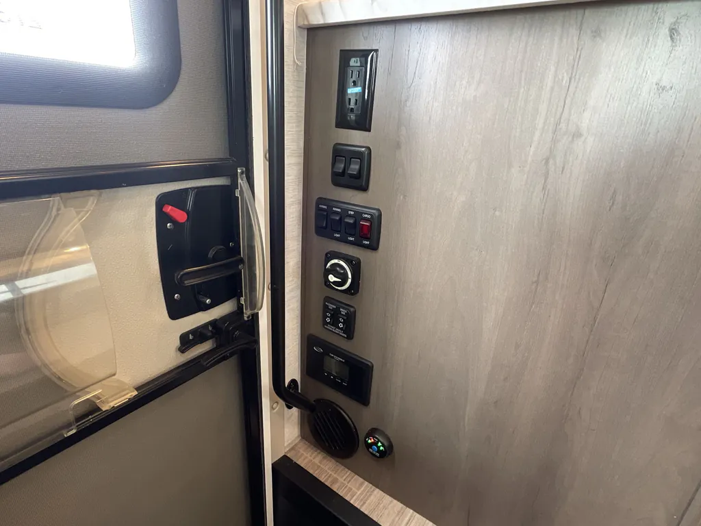 2025 Thor Motor Coach Freedom Elite 27HE, Photos photo 19