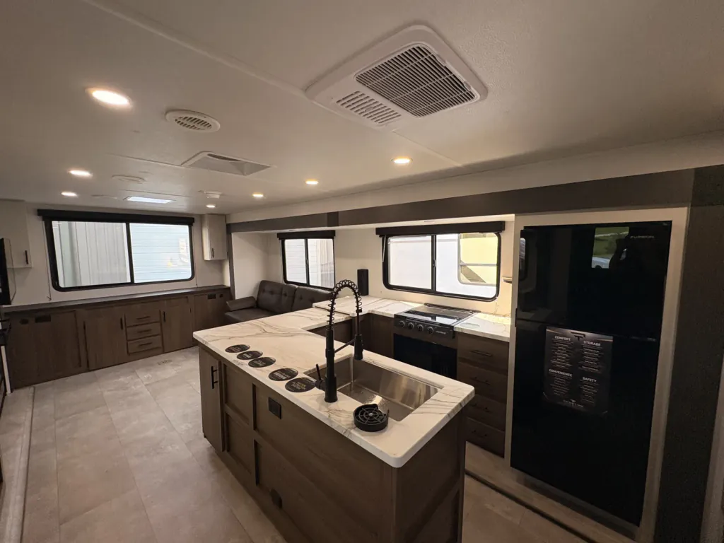 2027 Forest River Tracer 286RL, Photos photo 6