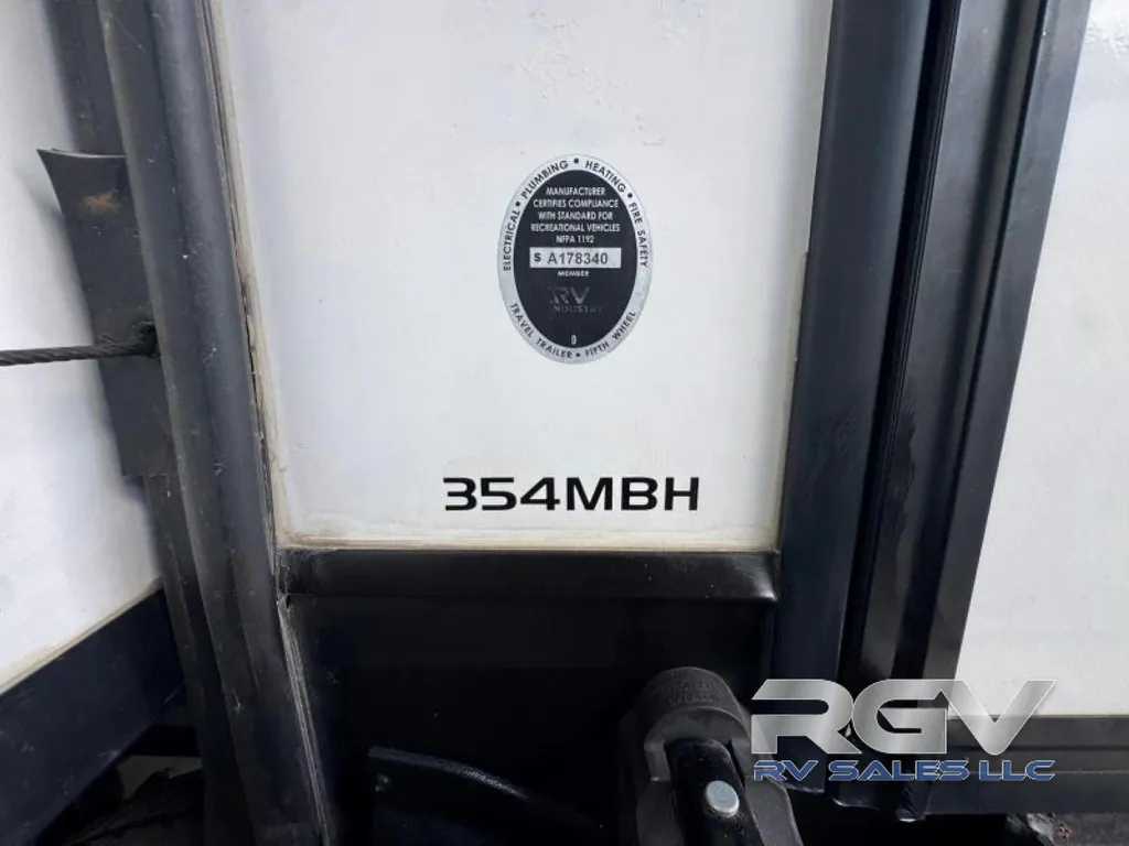 2022 Highland Ridge Silverstar XLT 354MBH, Photos photo 9
