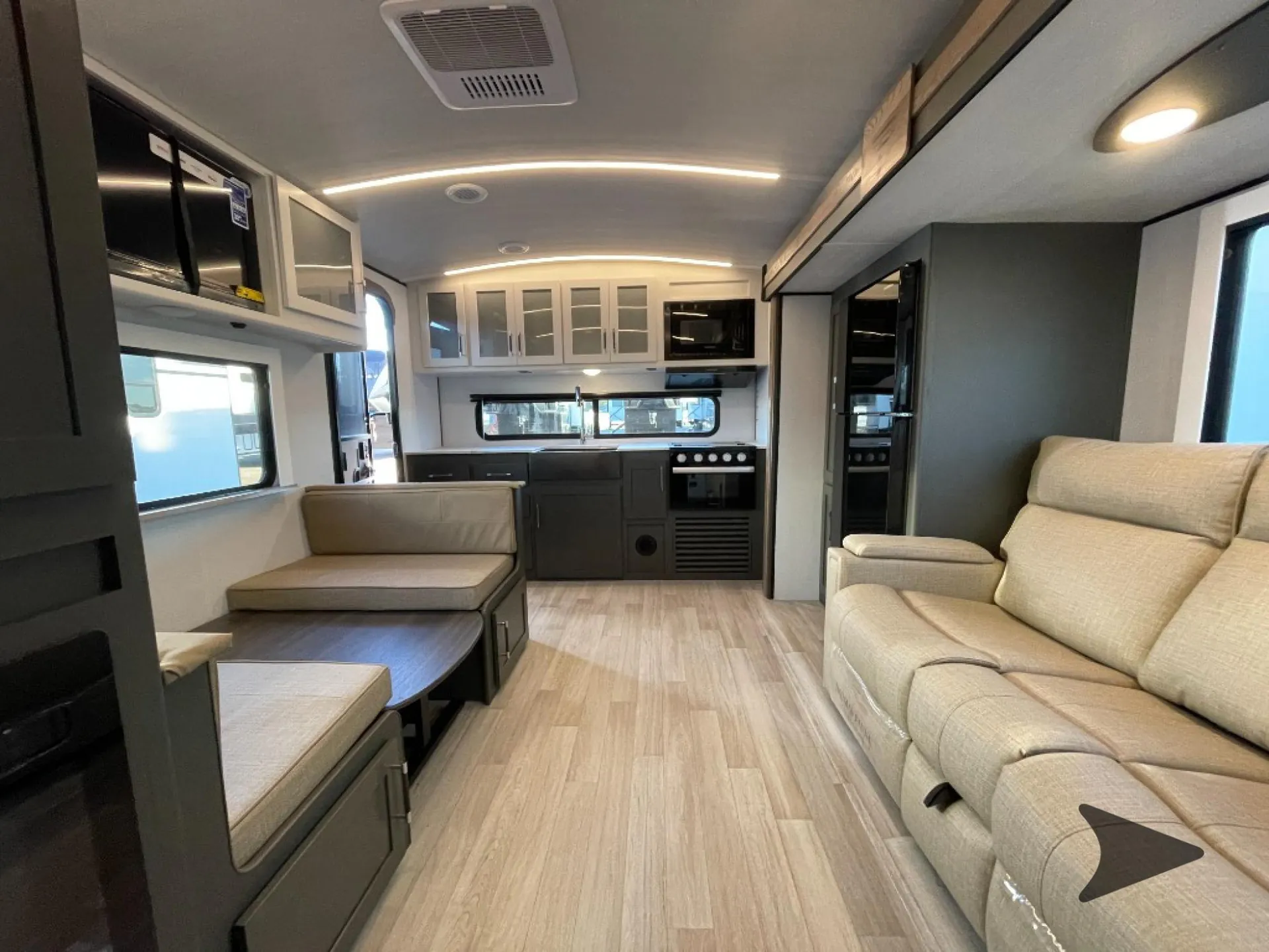 2026 Keystone Bullet Crossfire 245RKSWE - Photo 3