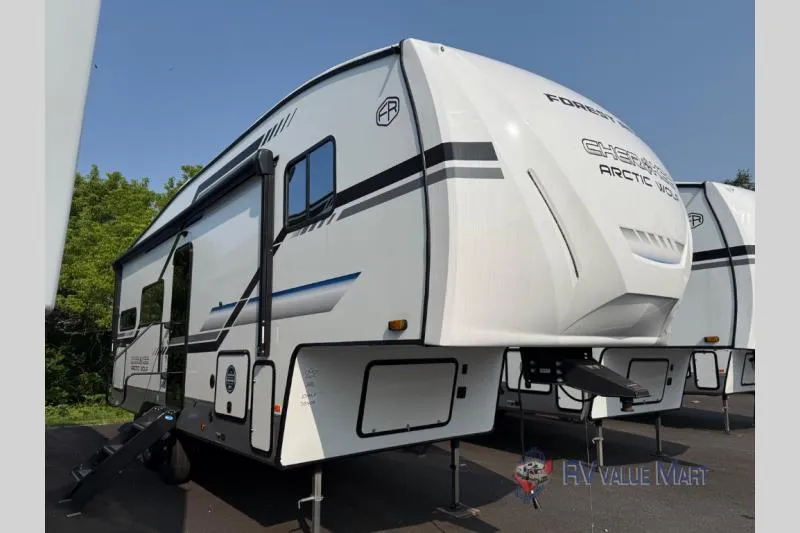 2025 Forest River Cherokee Arctic Wolf 23MLE - Photo 2