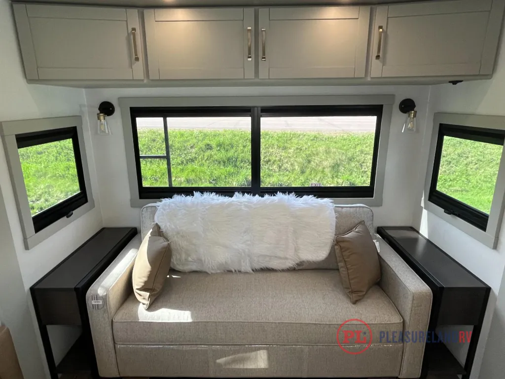 2026 Brinkley Model Z Air 297, Photos photo 11
