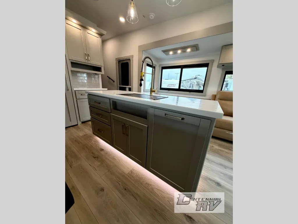 2026 Brinkley Model Z 3600, Photos photo 32