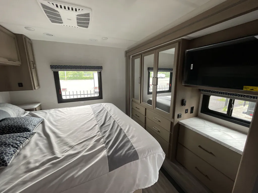 2026 Thor Motor Coach Freedom Traveler A29, Photos photo 16