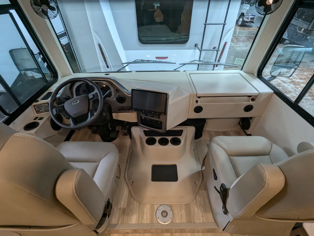 2027 Thor Motor Coach Windsport 36H, Photos photo 11