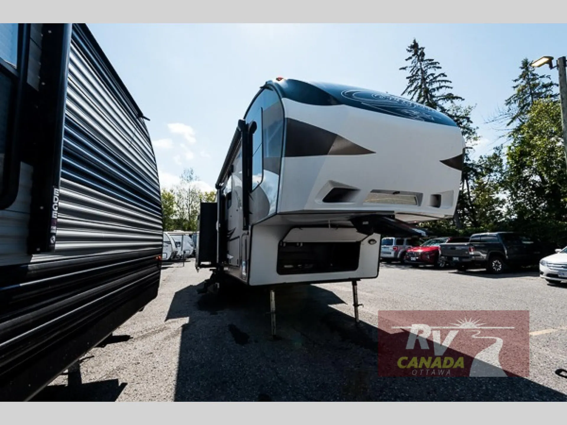 2016 Keystone Cougar 303RLS - Photo 2