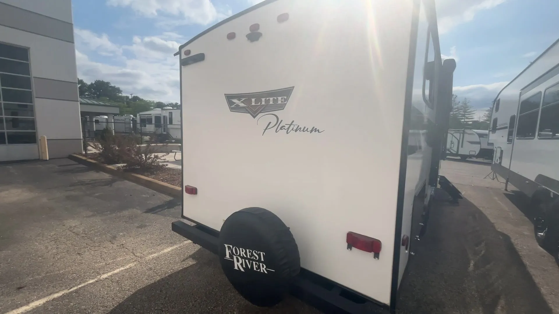 2024 Forest River Wildwood X-Lite 273QBXL - Photo 3