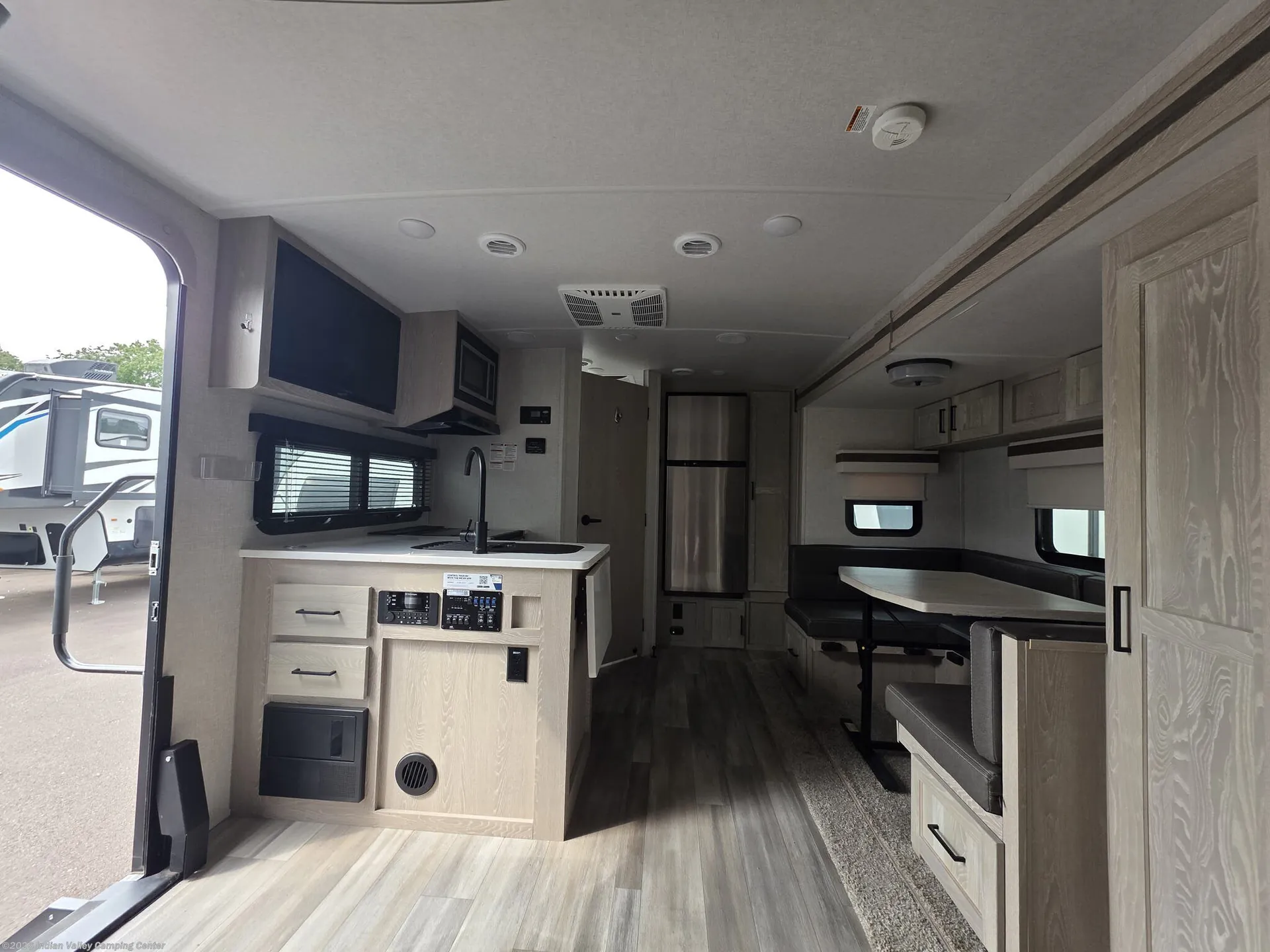 2022 Forest River Rockwood Mini Lite 2104S — Photo 6