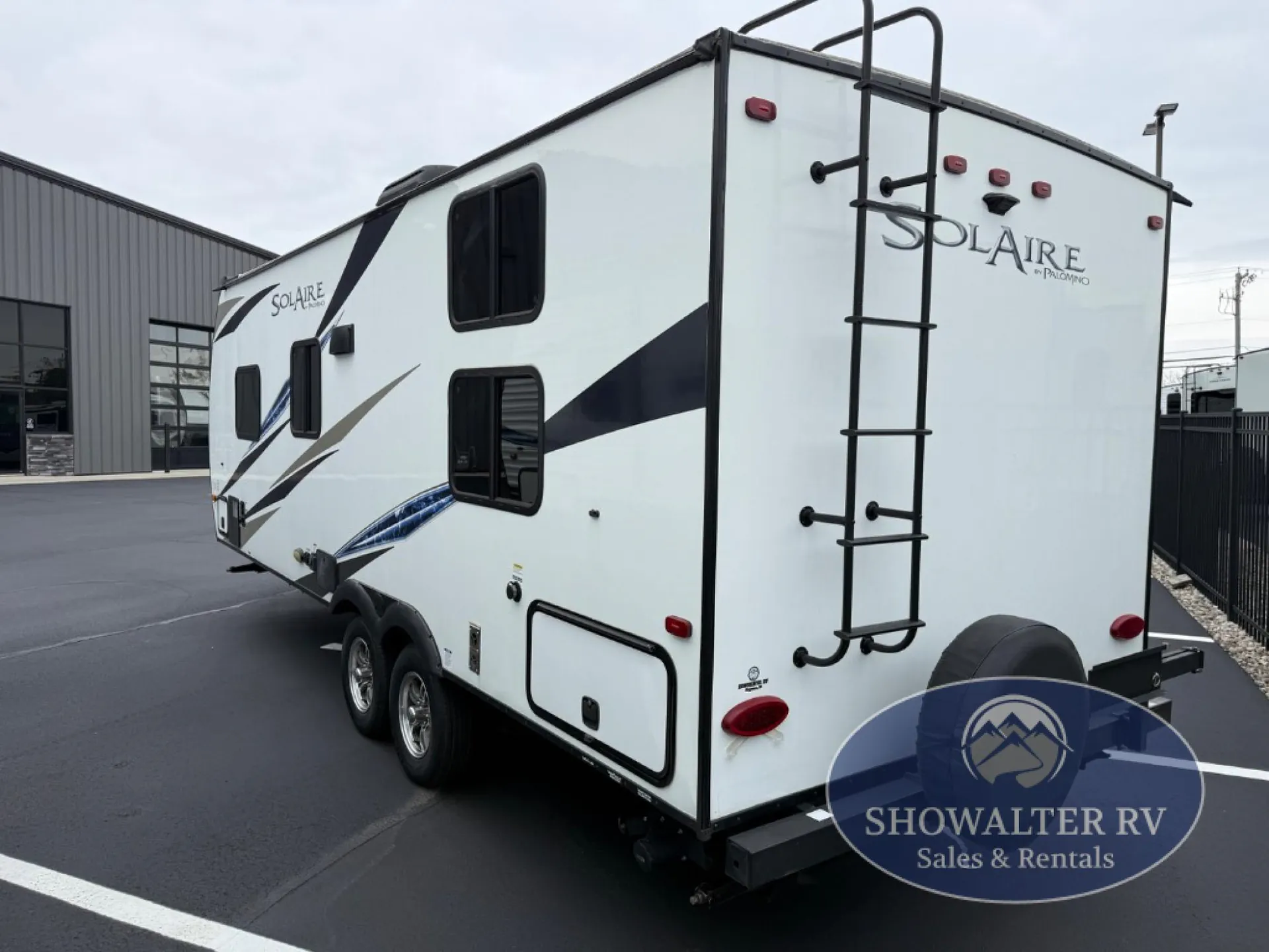 2019 Palomino Solaire 211 BH - Photo 4