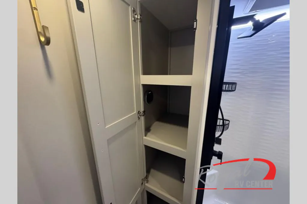 2026 Brinkley Model Z 3610, Bathroom photo 4