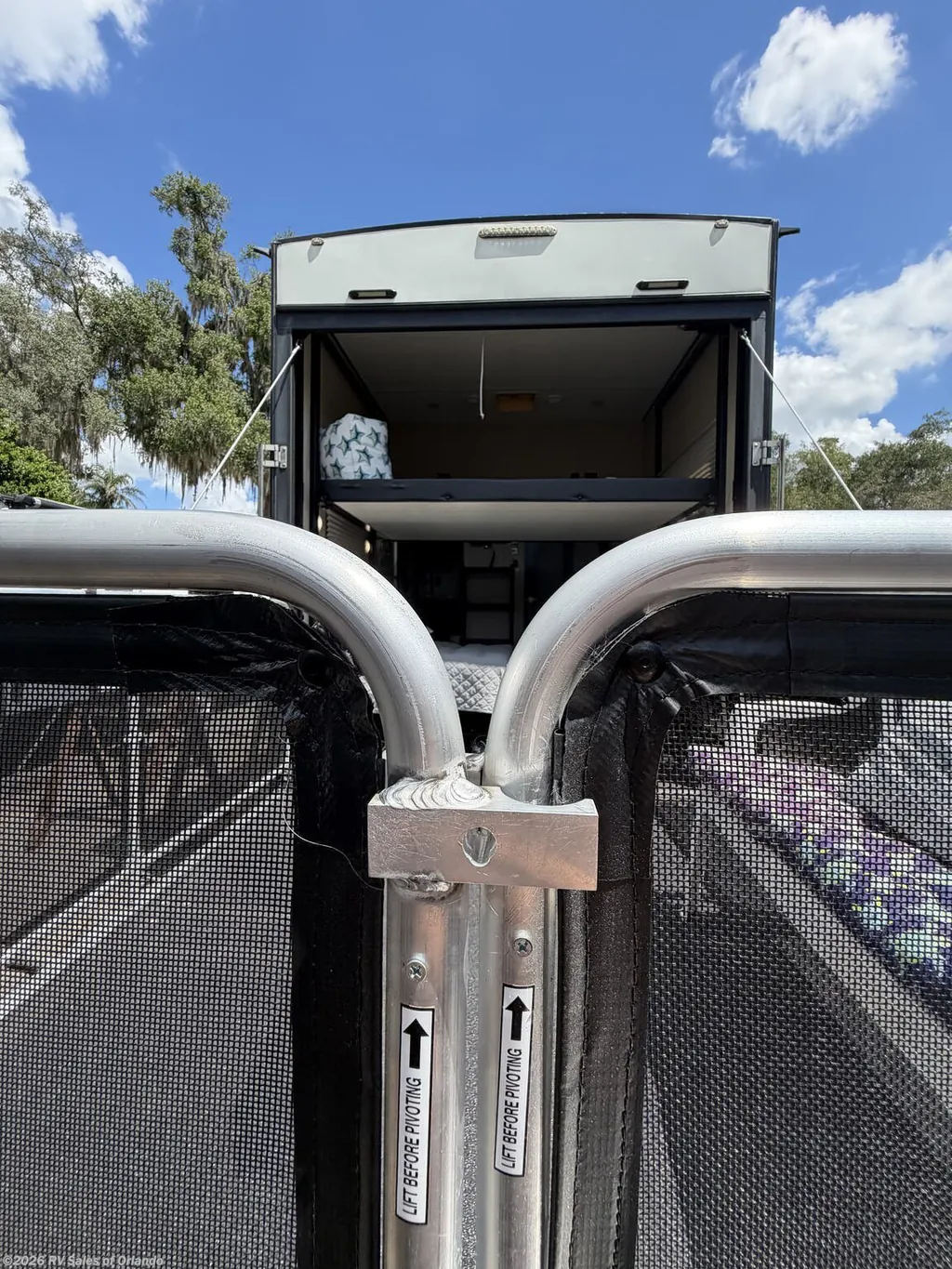 2018 Dutchmen Voltage Triton 3551, Photos photo 23