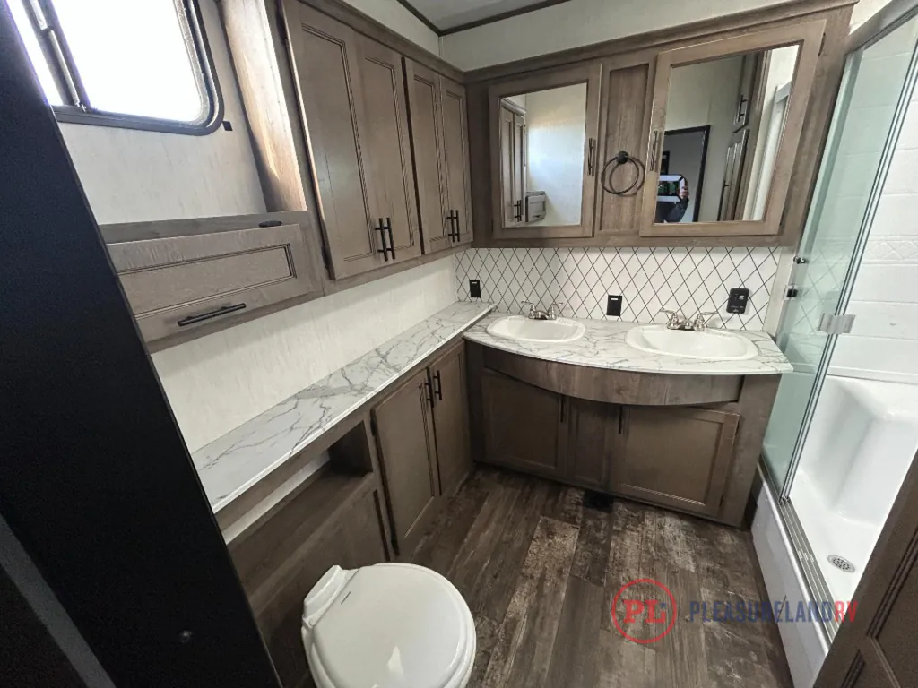 2022 Forest River Sabre 37FLH, Photos photo 26