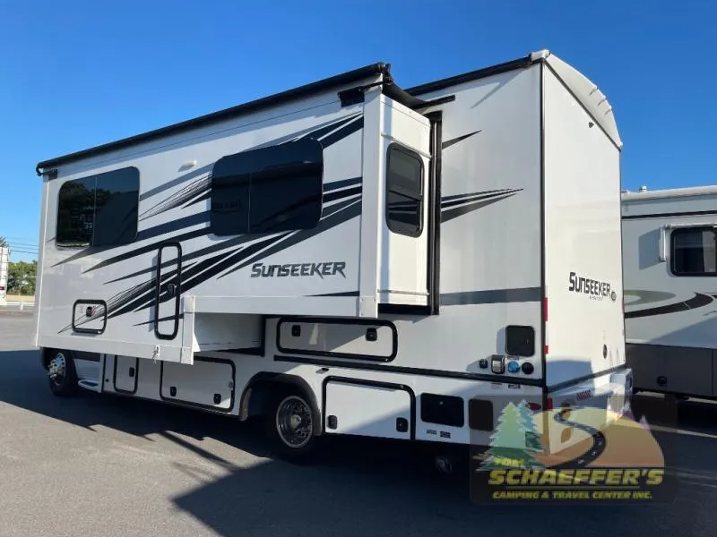 2022 Forest River Sunseeker MBS 2400B - Photo 4