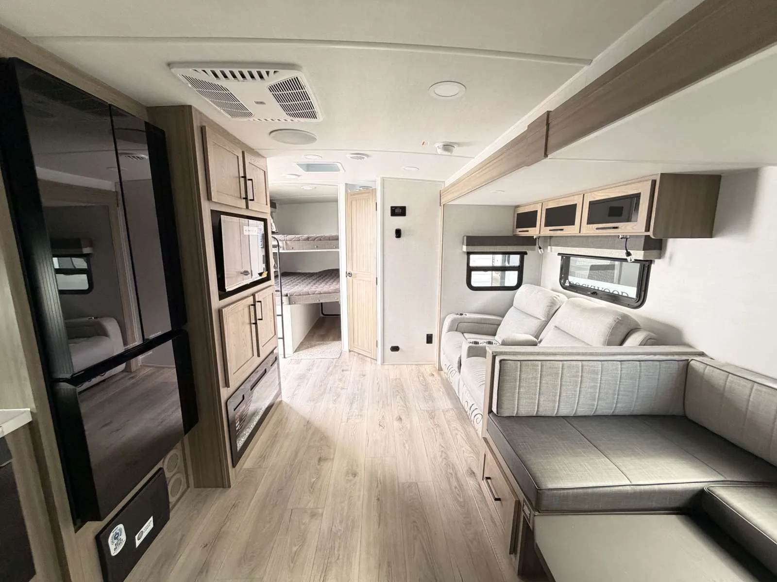 2027 Forest River Rockwood Ultra Lite 2706BH — Photo 7