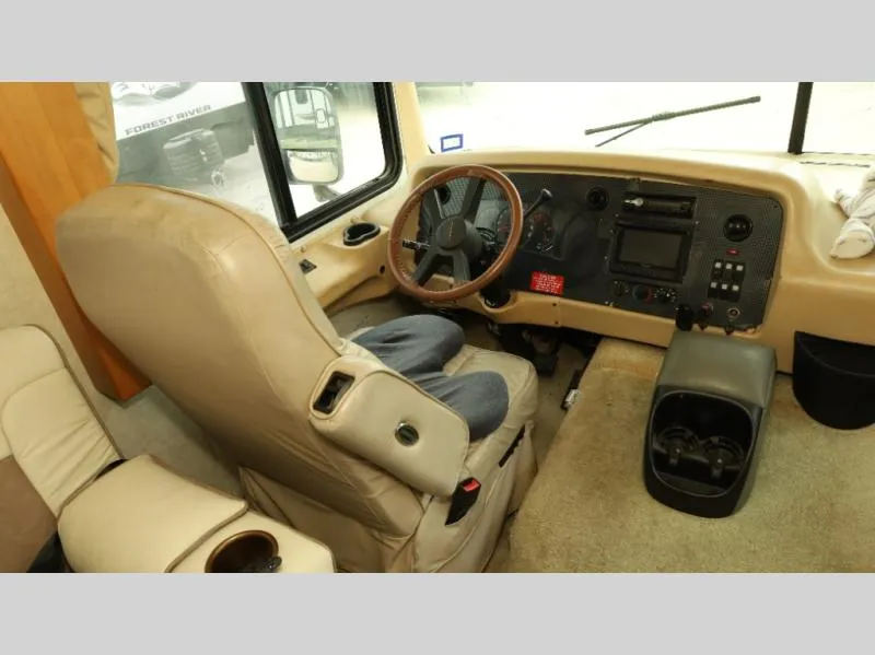 2003 Safari TREK WORKHORSE Used    2610 - Photo 4