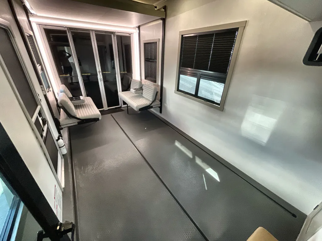 2024 Brinkley Model G 4000, Photos photo 18